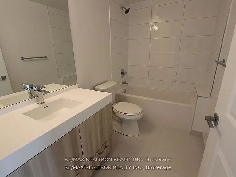 251 Jarvis St #4712 — Photo 4