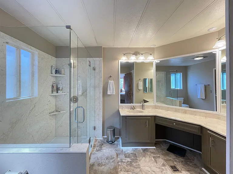 121 Ivy Ln — Photo 28
