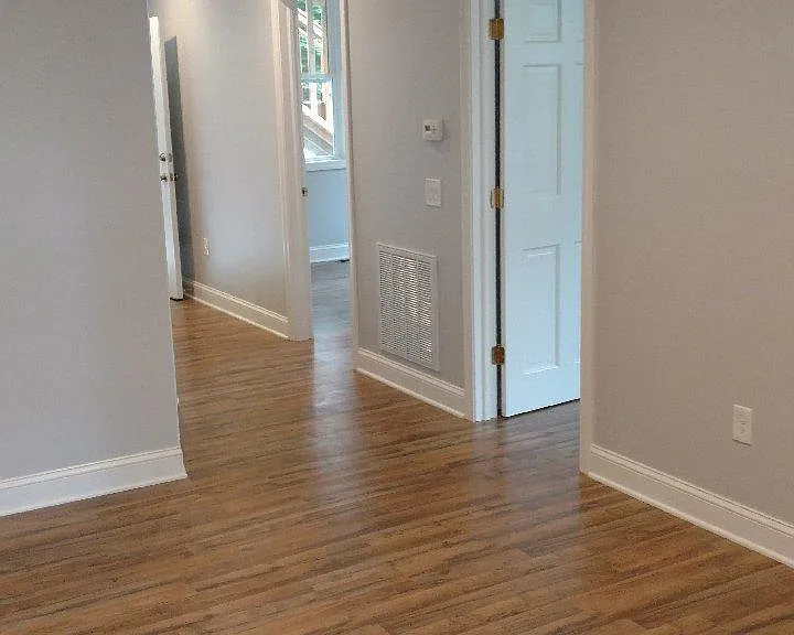 8 Root Ave — Photo 2