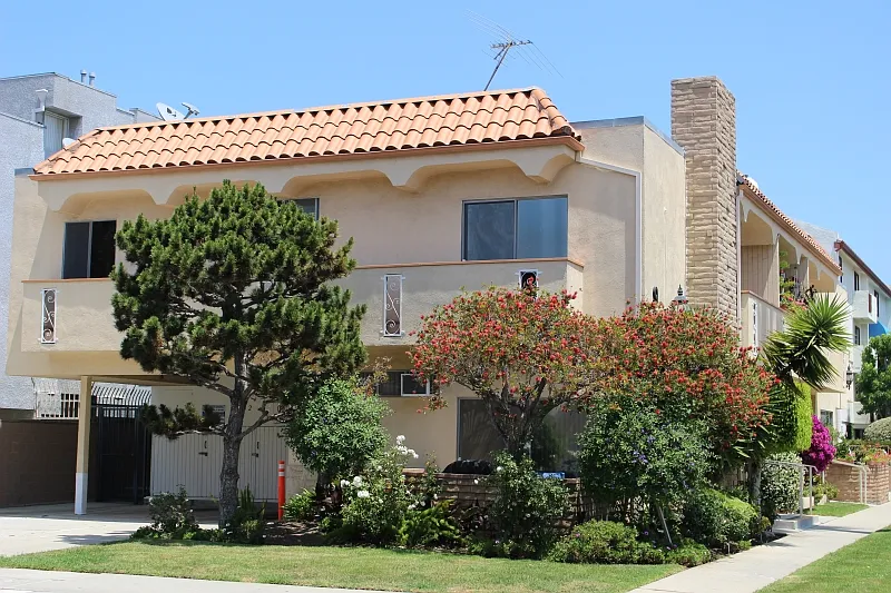 1 bed, 1.0 bath, $2,550 — Photo 2