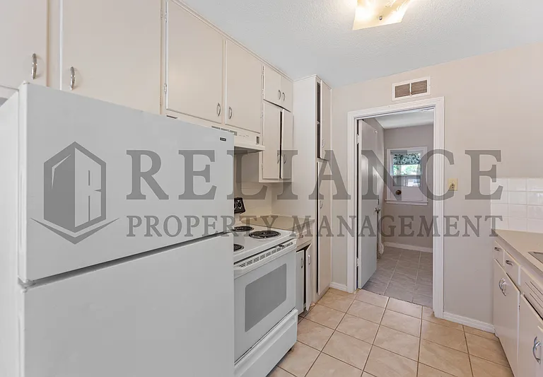4912 E Morris St — Photo 8