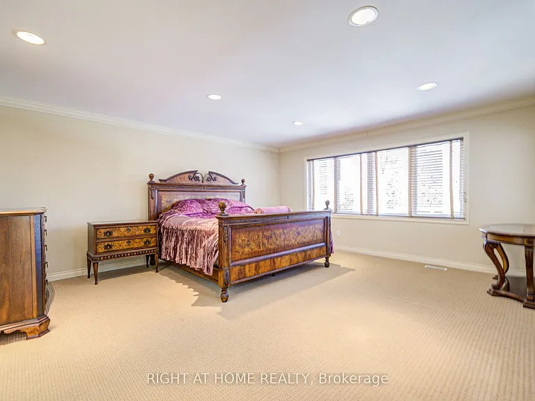 49 Arjay Cres — Photo 36