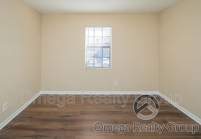 Lakeridge Apartments — Photo 92