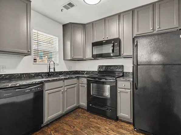 235 Winding River Dr Unit D, Atlanta, GA 30350