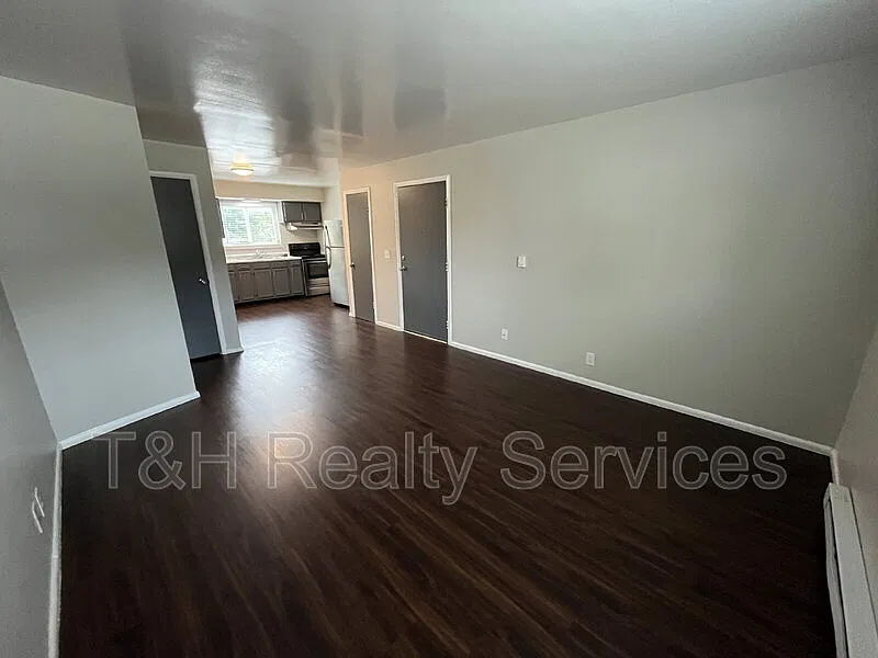 2 bed, 1.0 bath, 780 sqft, $1,250 — Photo 3