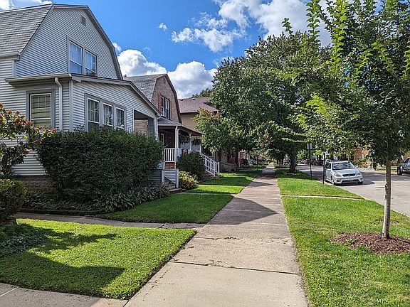 2nd image of 5049 W Winona St #1
