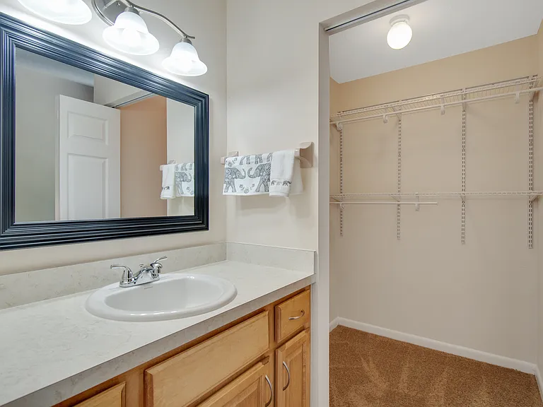 100B Coral Reef Ct N — Photo 15
