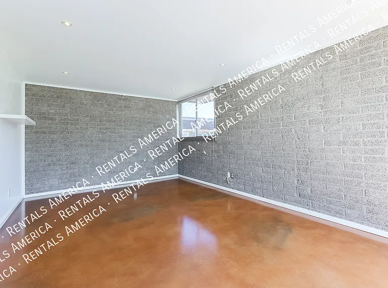 4202 N 38th St #8 — Photo 7