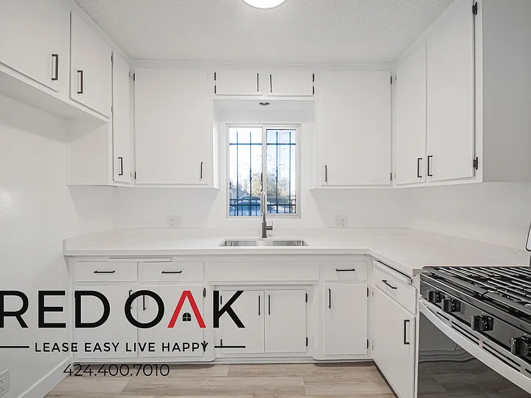 6501 Cherry Ave #8 — Photo 8