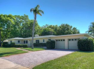 7 Fountain Sq, Belleair, FL 33756