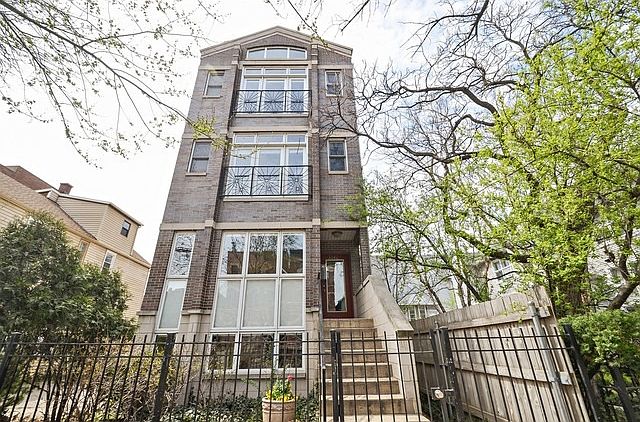 1st image of 3040 N Sheffield Ave APT 1