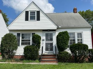19317 Beverly Ave, Maple Heights, OH