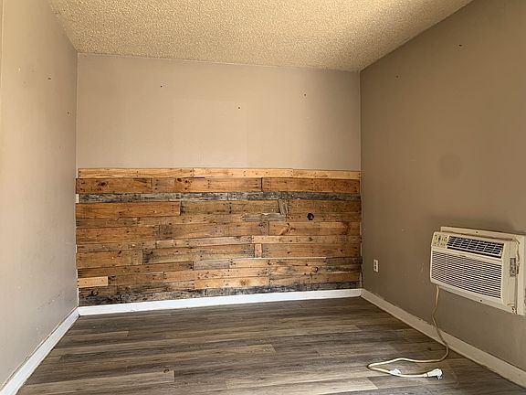 2nd image of 2070 N Us Highway 69 #10