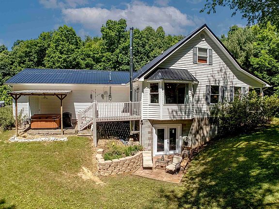 3rd image of 887 Trumbo Rd