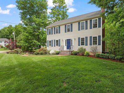 2 Thomas Cir, North Attleboro, MA, 02763