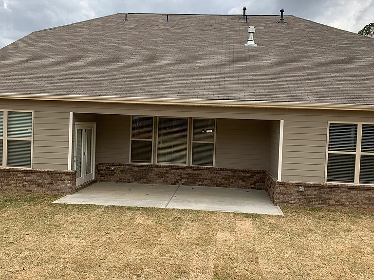 1390 Beechworth Ln — Photo 5