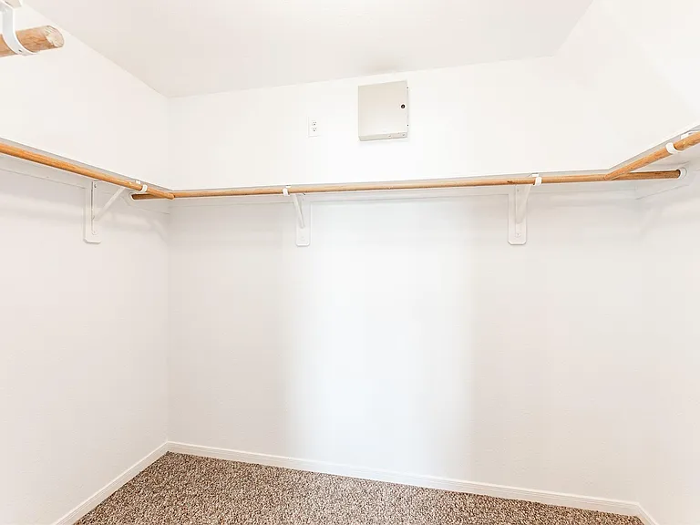 24515 Cornell Park Ln — Photo 18