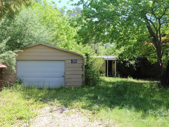 2535 Gus Icard St, Connelly Springs, NC 28612