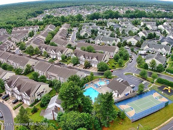 4th image of 287 Brookfield Dr