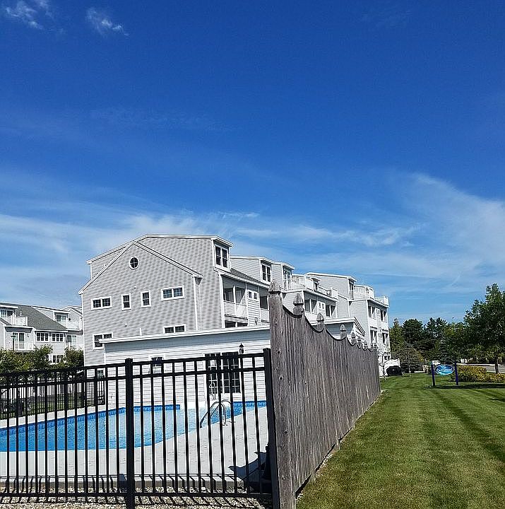 1st image of 190 E Grand Ave APT 12