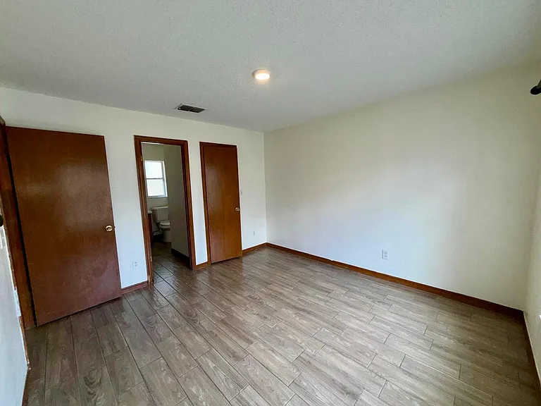 118 N Aberdeen Cir — Photo 8