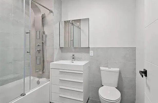 Rented by Reavis | media 4