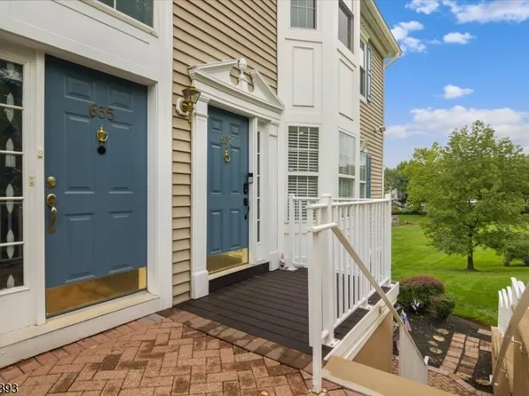 637 Magnolia Ln, Branchburg Twp., NJ 08876