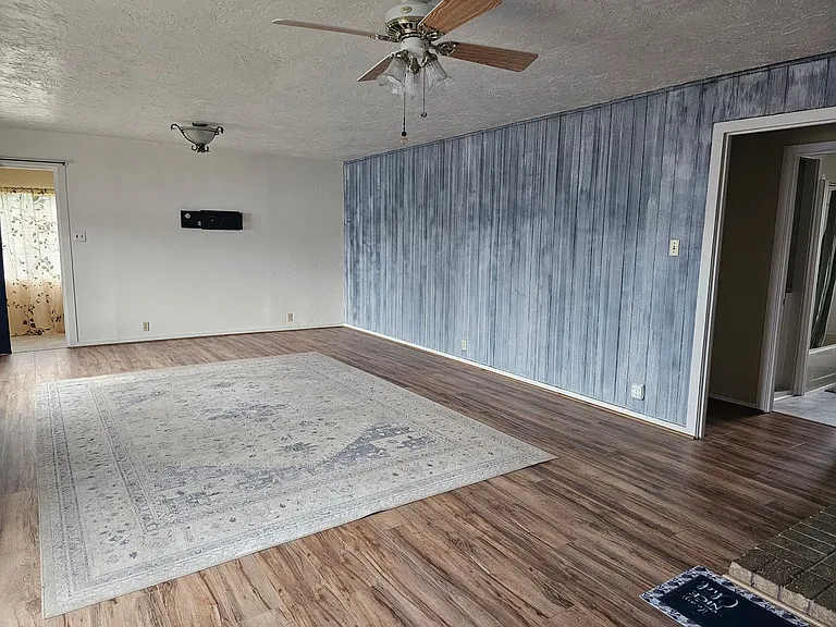 1420 Gleason Ave — Photo 4