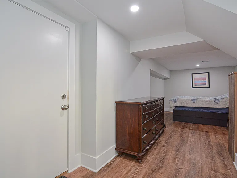 10 Grant St #1 — Photo 54