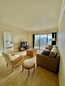 6855 Abbott Ave APT 802, Miami Beach, FL, 33141