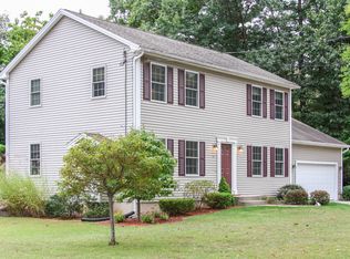 49 Chester St, West Springfield, MA 01089