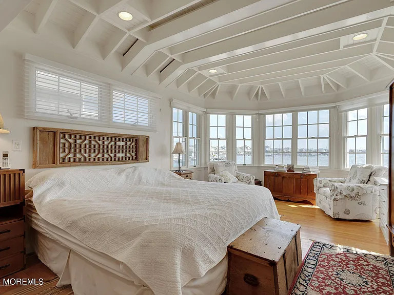 323 Cove Dr — Photo 30