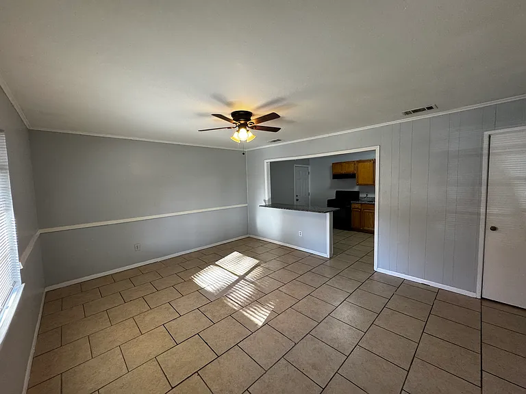 1309 Ann Arbor Dr — Photo 2