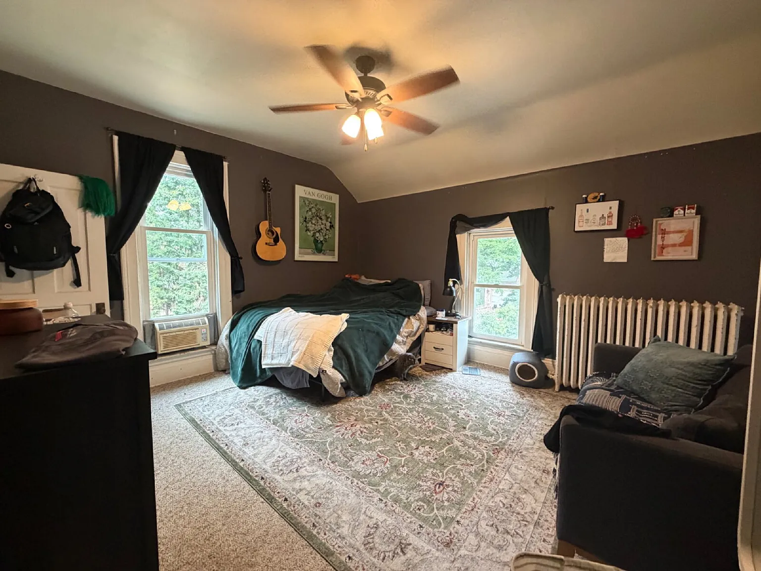3 bed, 1.0 bath, $525 — Photo 2