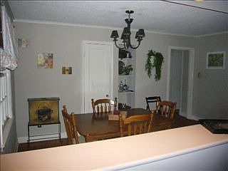 3rd image of 3937 Philwood Ave