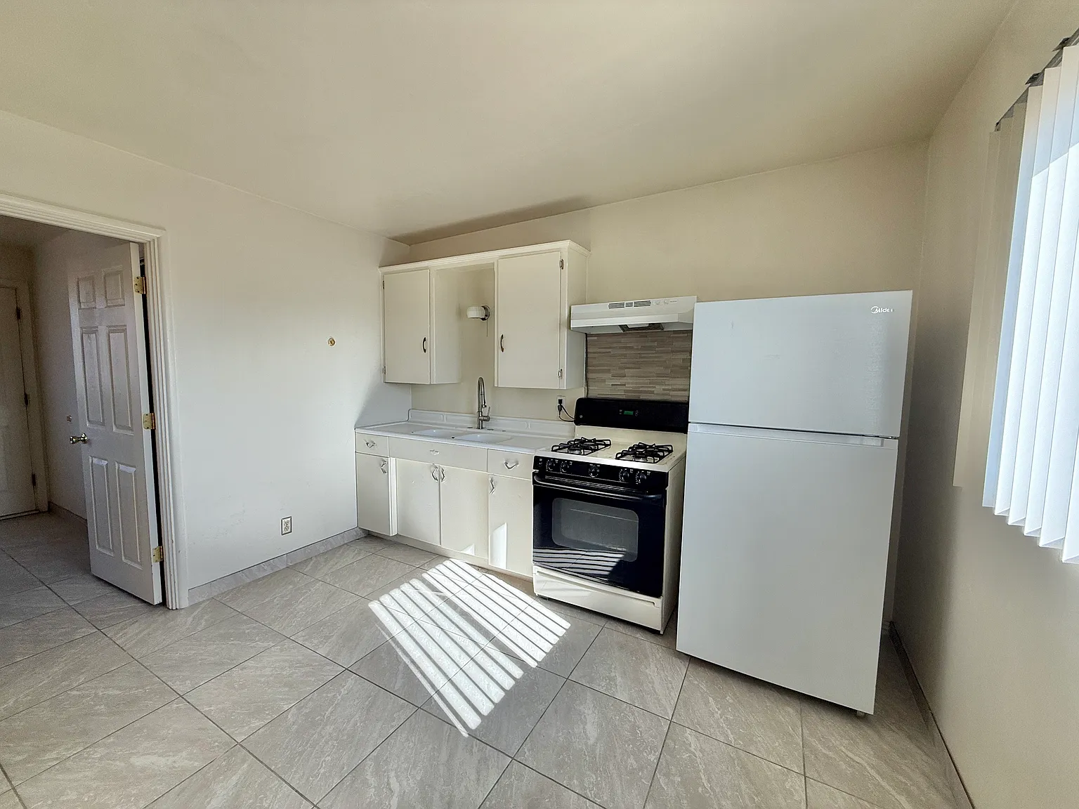 1 bed, $700 — Photo 4