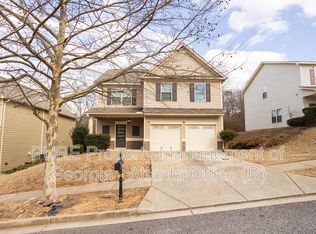 868 Pine Ln, Lawrenceville, GA