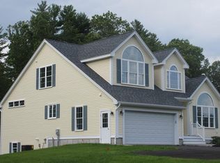 7 Spaulding Ln, Pepperell, MA 01463