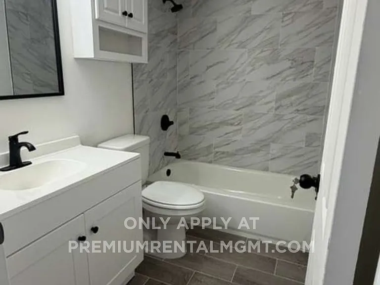 7425 Daniel Webster Dr #B11 — Photo 10