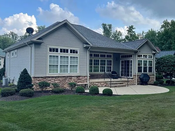 7550 W Pond Ct #78, Concord Township, OH 44077