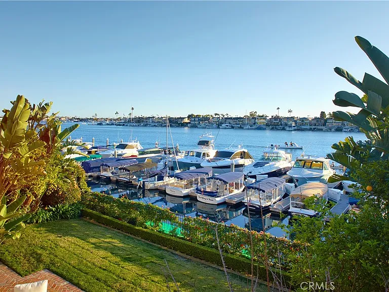 2572 Bayshore Dr — Photo 26