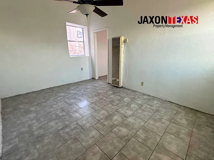 920 S Stanton St #3 — Photo 3