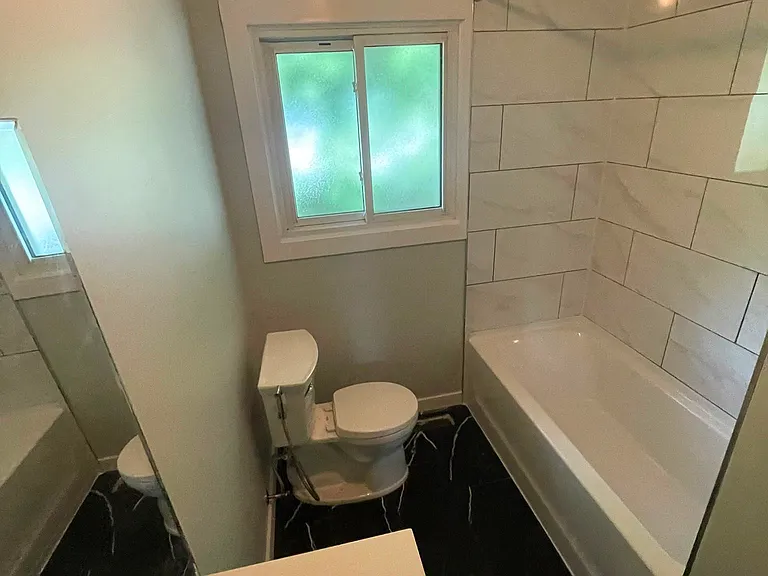 362 Victoria St S #1 — Photo 7