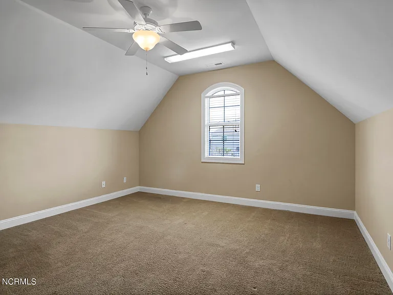 804 Ovates Ln — Photo 25