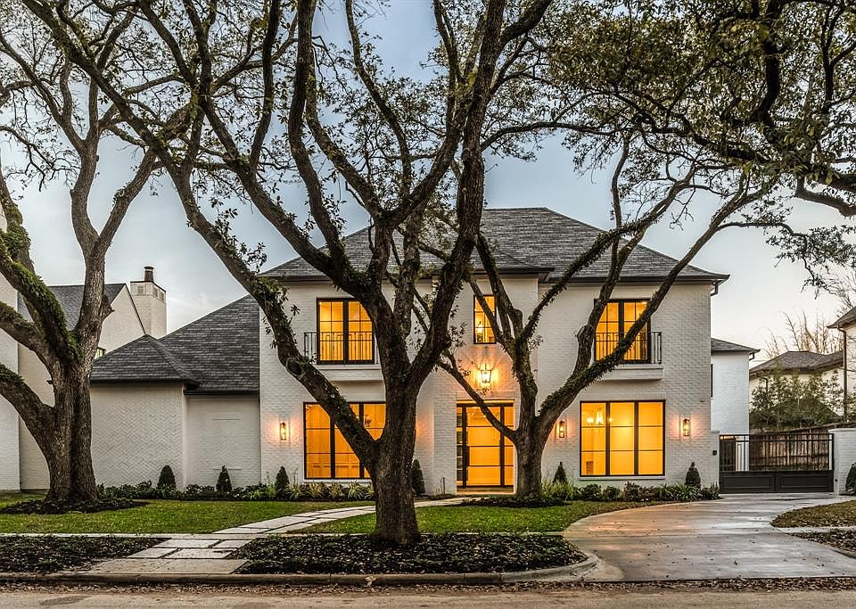 1st image of 3826 Meadow Lake Ln