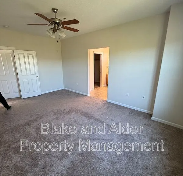 10805 NE Red Wing Way #202 — Photo 18