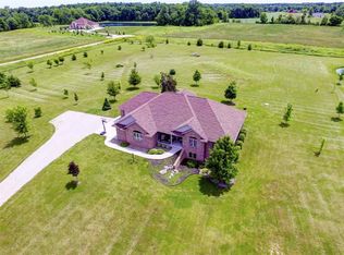 6310 Hollopeter Rd, Leo, IN 46765