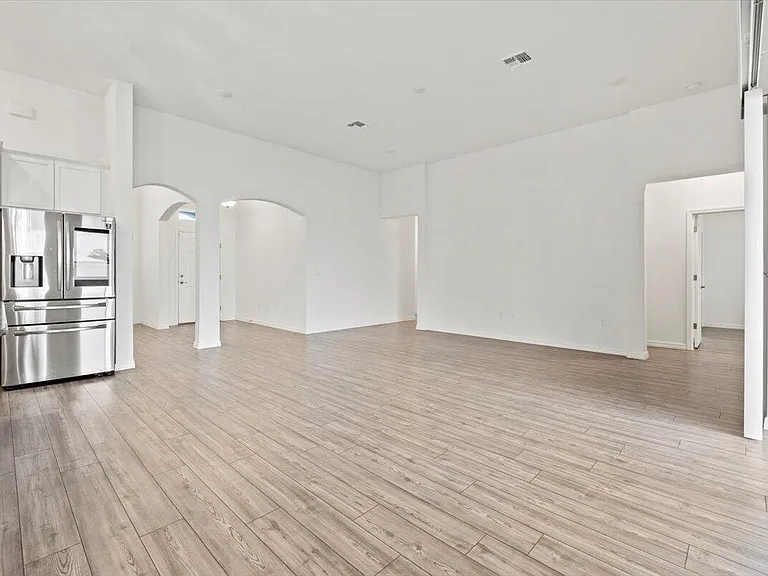 2661 SW Import Dr — Photo 9
