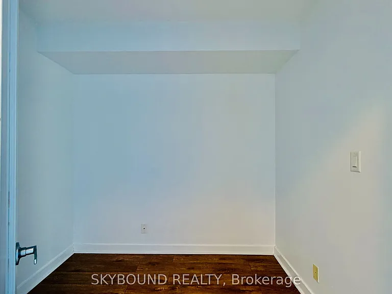 38 Lee Centre Dr #1702 — Photo 13