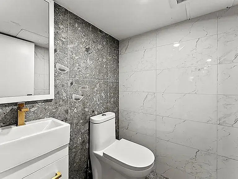 409 Stockholm St #1B — Photo 7